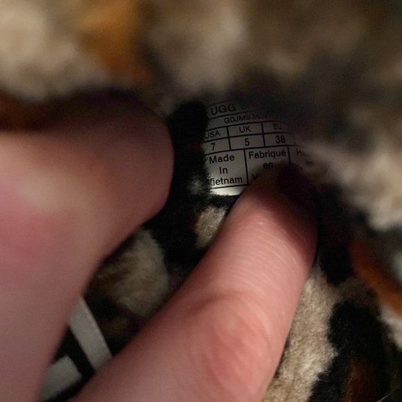 ugg fluff yeah slides - Picture 4 of 4